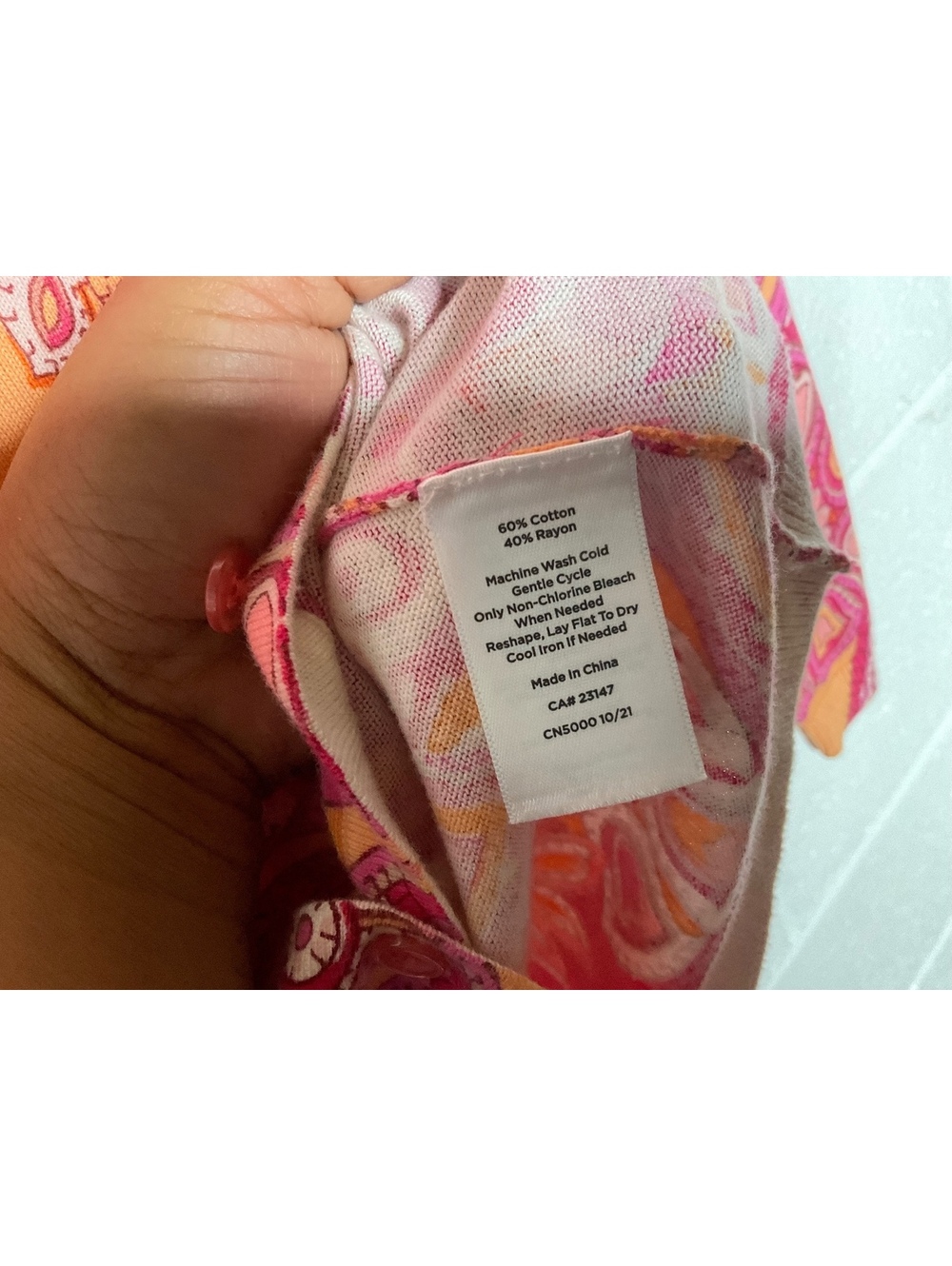 < Talbots Pink/Orange Paisley Pattern Cardigan Size Small > - Picture 4 of 6